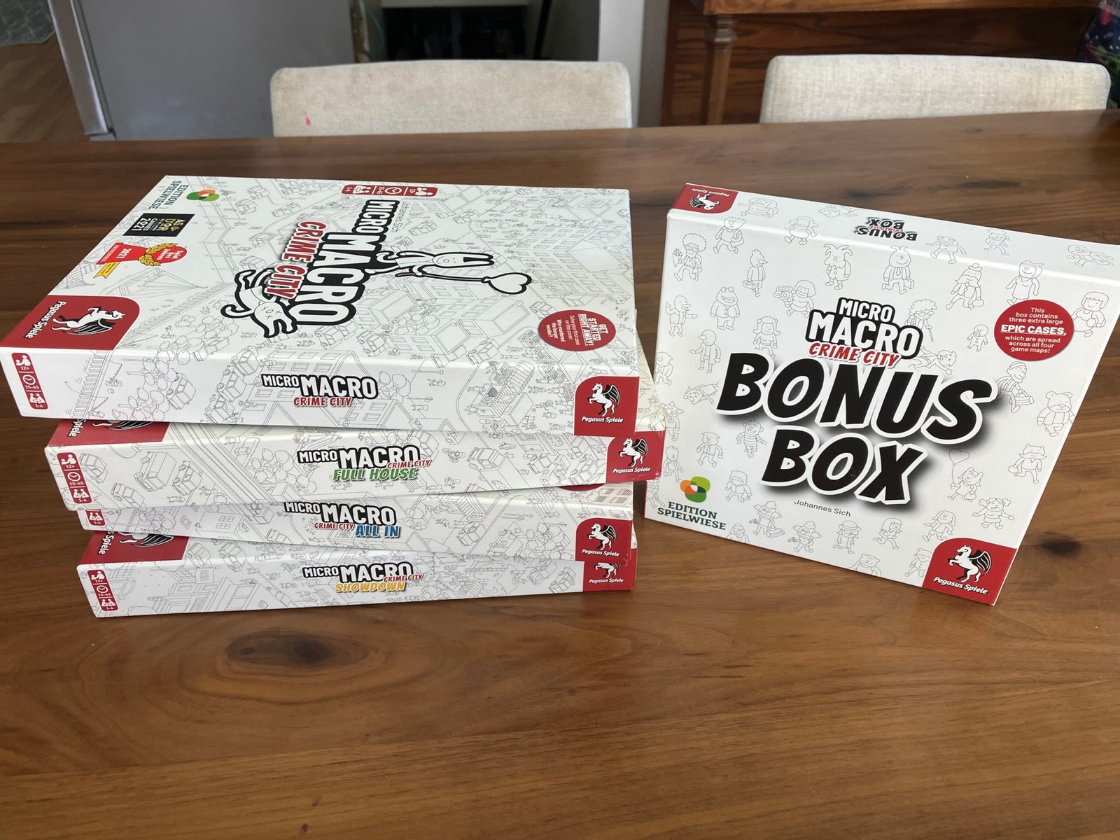 micro macro board game